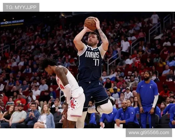 三分6中6逆袭成功 科沃德从NCAA三级联盟到NBA闪耀之路